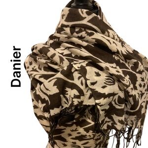 Danier 100% wool lightweight shawl scarf brown and cream